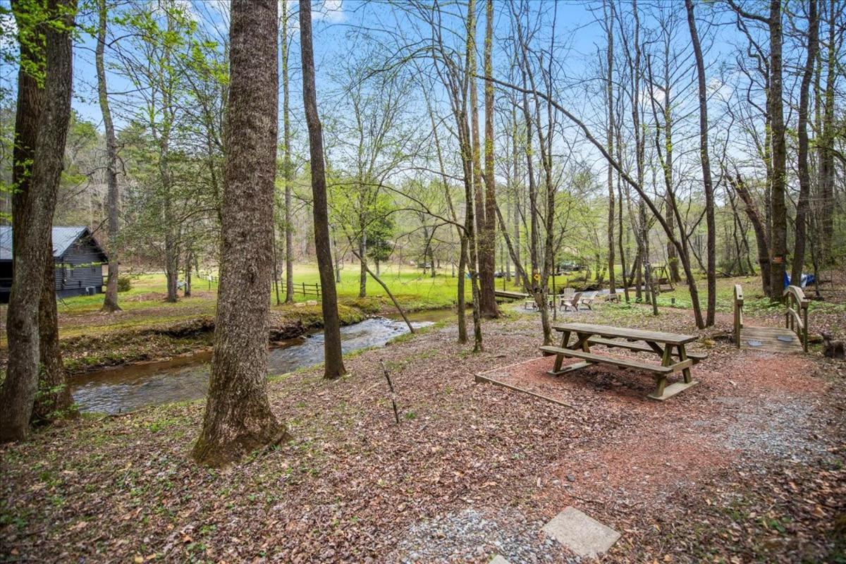 Villa Cozy Cabin Beside Briar Creek, Fire Pit, Wifi Ellijay Exterior foto